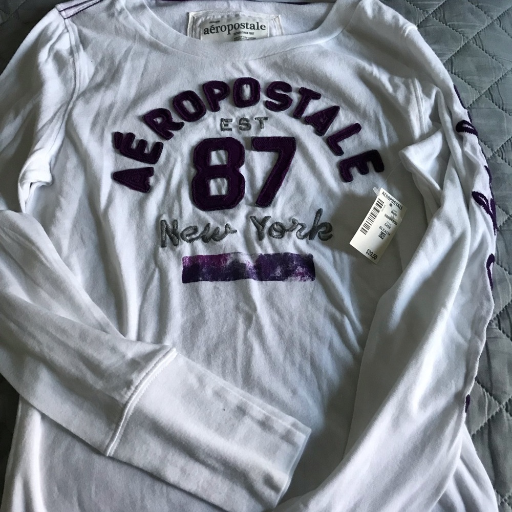 Long sleeve tee shirt